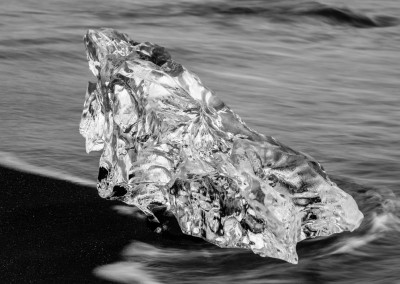 Andrea Mazzella, diamante di ghiaccio sulla spiaggia, Islanda