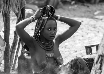 Bagno di fumo Himba, Namibia del nord, Andrea Mazzella, Serie Nam 2008/02
